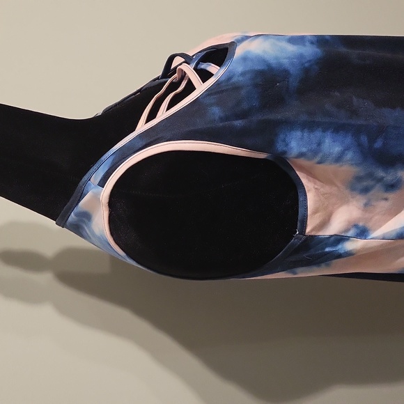 Nora Cora sleeveless top tie dyed. - Picture 5 of 10